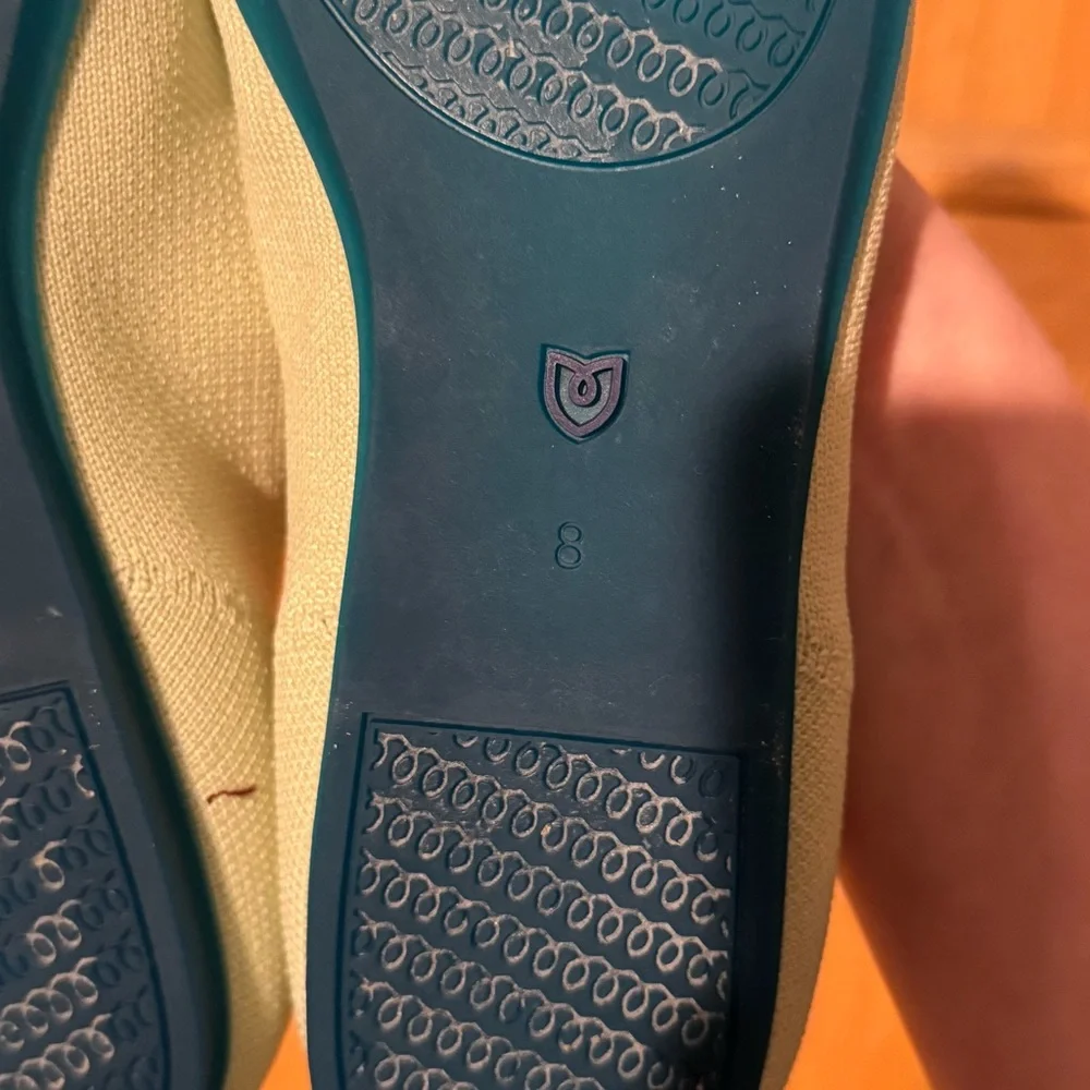 Rothy’s ‘The Ballet Flat in Sour Apple’ size 8 - Picture 5 of 6